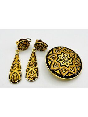 Vintage Damascene Black Gold Inlay Brooch & Clip-On Earrings Matching Jewelry Se